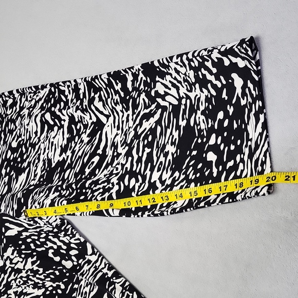 Cuddle Duds Comfort Code Casual Cropped Pants - Picture 5 of 10